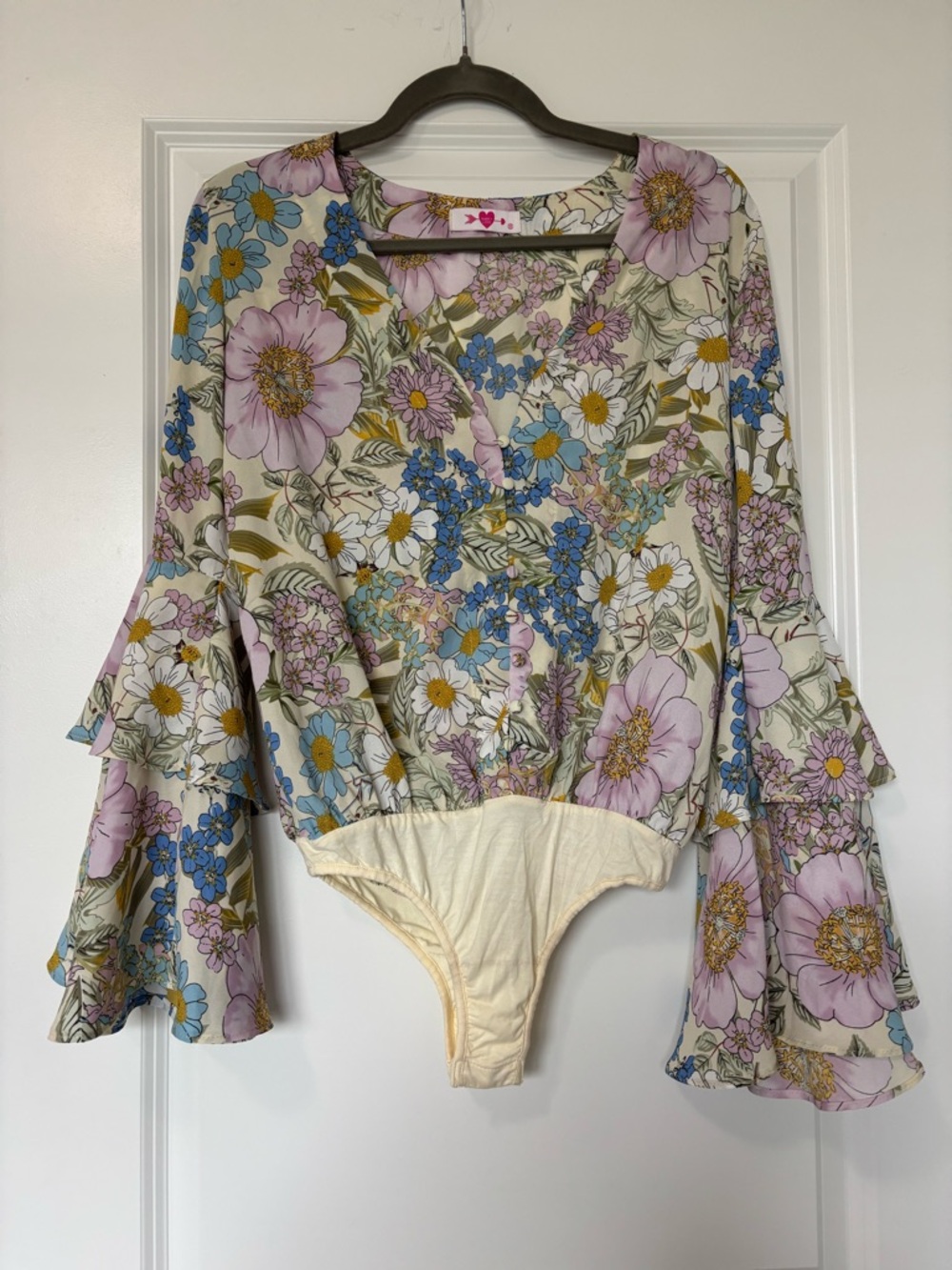 Buddy Love‎ Lilac/Blue Floral Cheyenne Bell Sleeve Bodysuit NWOT Size XS